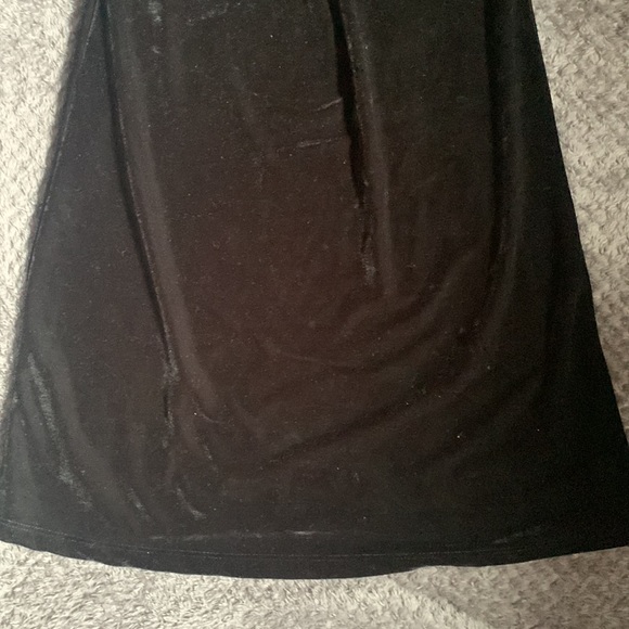 Girls Velvet Dress.brand new - Picture 3 of 4